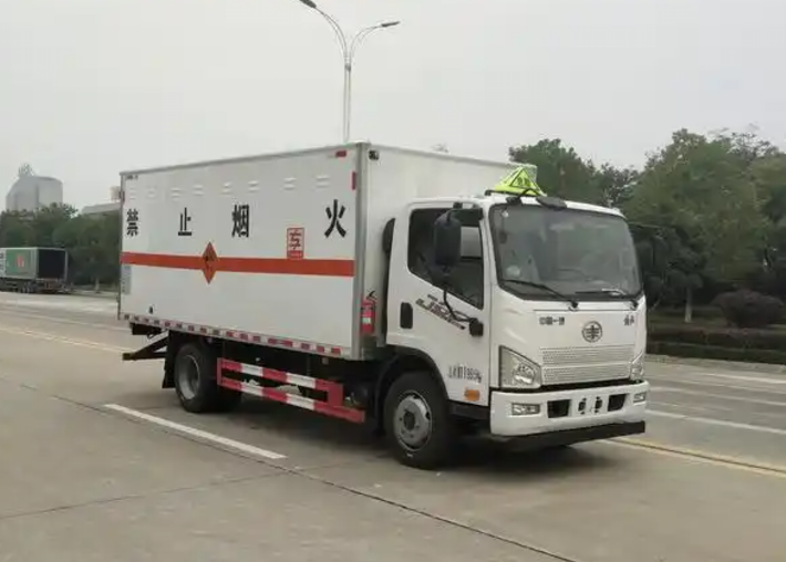 婺源爆破器材运输车可以上高速吗？